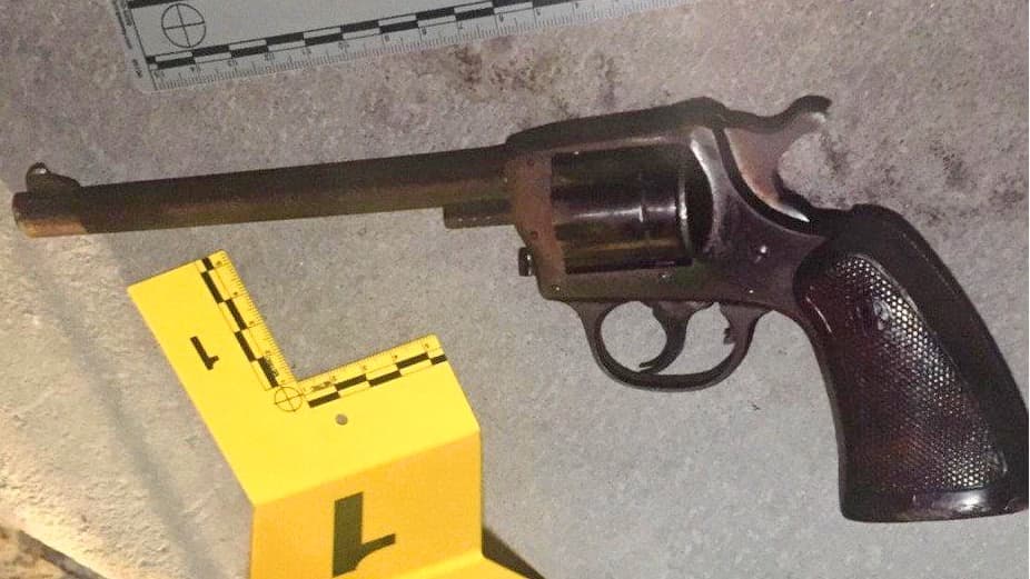 La madre del adolescente baleado por policías en Los Ángeles defiende que no iba armado