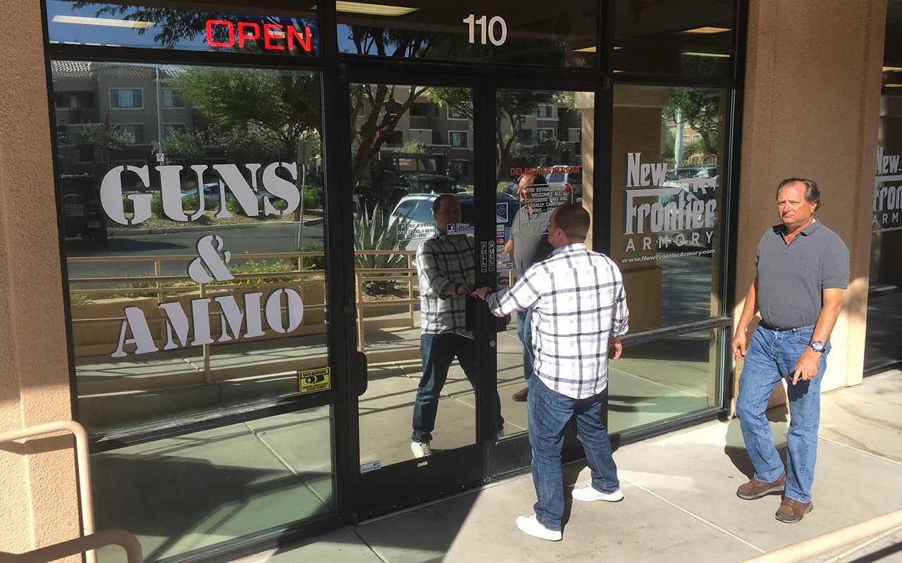 Dueño de armería donde compró Paddock: "No le vendimos esas armas para usar en este horrible crimen"