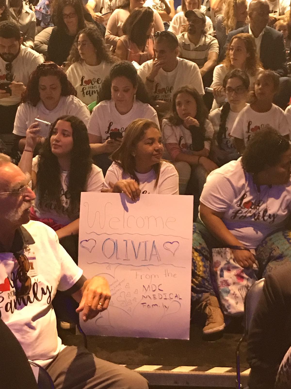 El sistema de bienestar familiar de Miami-DAde y Monroe dice que hay más de 2,000 niños disponibles para ser adoptados.