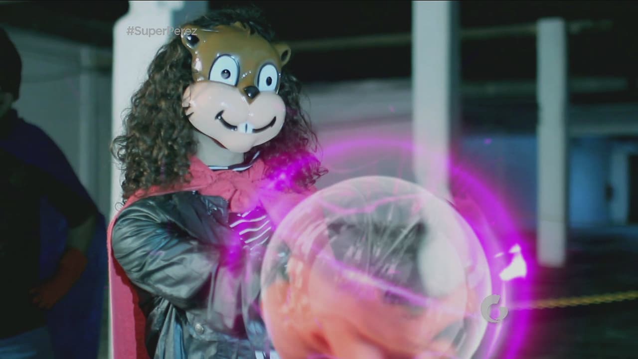 Natalia salió a defenderlo y aprovechó su poder energético para jugar un poquito con el maleante.