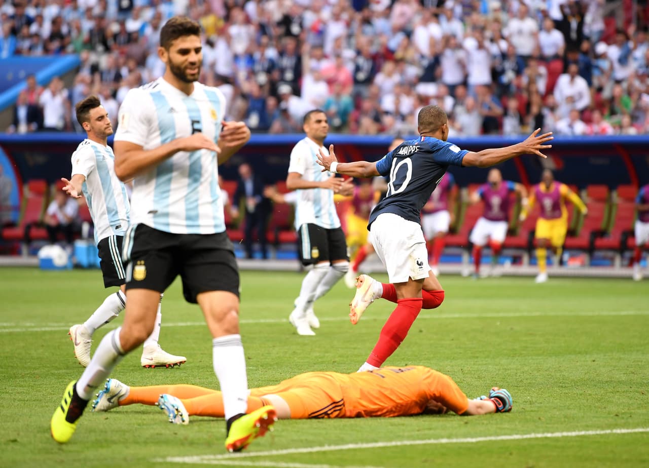 Festejaba todo un país que veía como su figura, la joya de la corona, daba muestras de calidad y fuerza mental ante un rival complicado, a pesar de su adversidades.