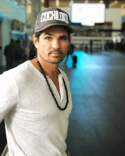 Recientemente participó en el reality show 4 Elementos.