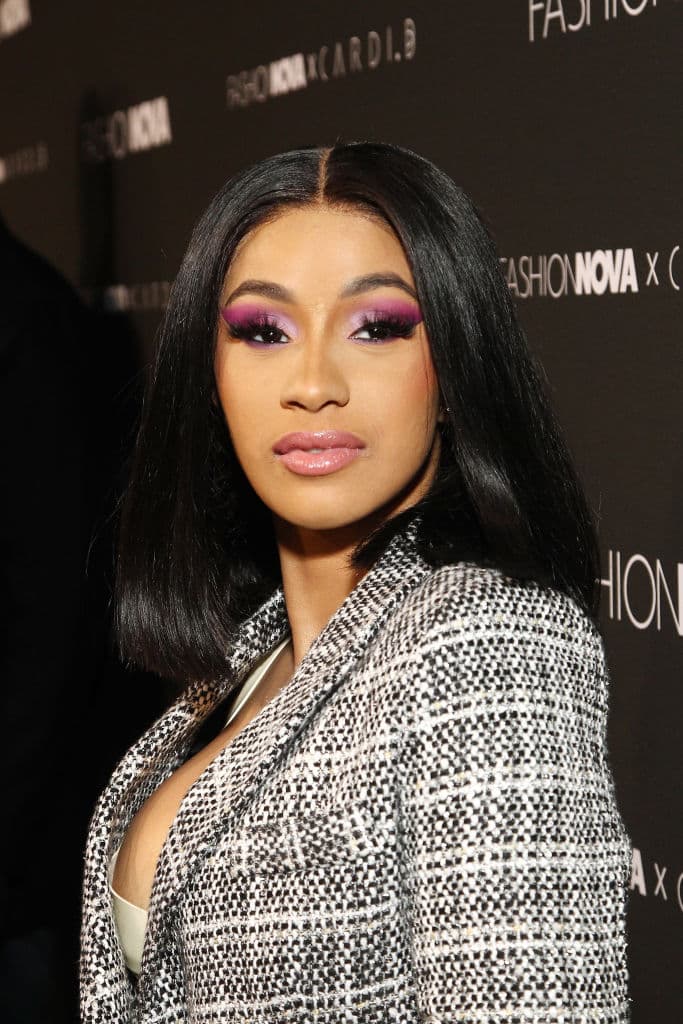 "Juntos, construyamos un movimiento de jóvenes para transformar este país. 
<b>¡Conozcamos a nuestros candidatos!</b>", finalizó Cardi B en su mensaje.