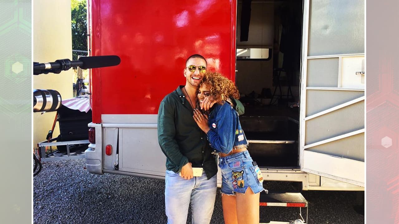 ¿Quién dijo que los cantantes no son fans? Leslie tiene muchos colegas a los que admira y muestra de ellos son las fotografías que ha subido a sus redes sociales. Desde Maluma hasta Juan Luis Guerra y su contrincante en Va Por Ti, Luis Coronel, hacen parte de sus favoritos.