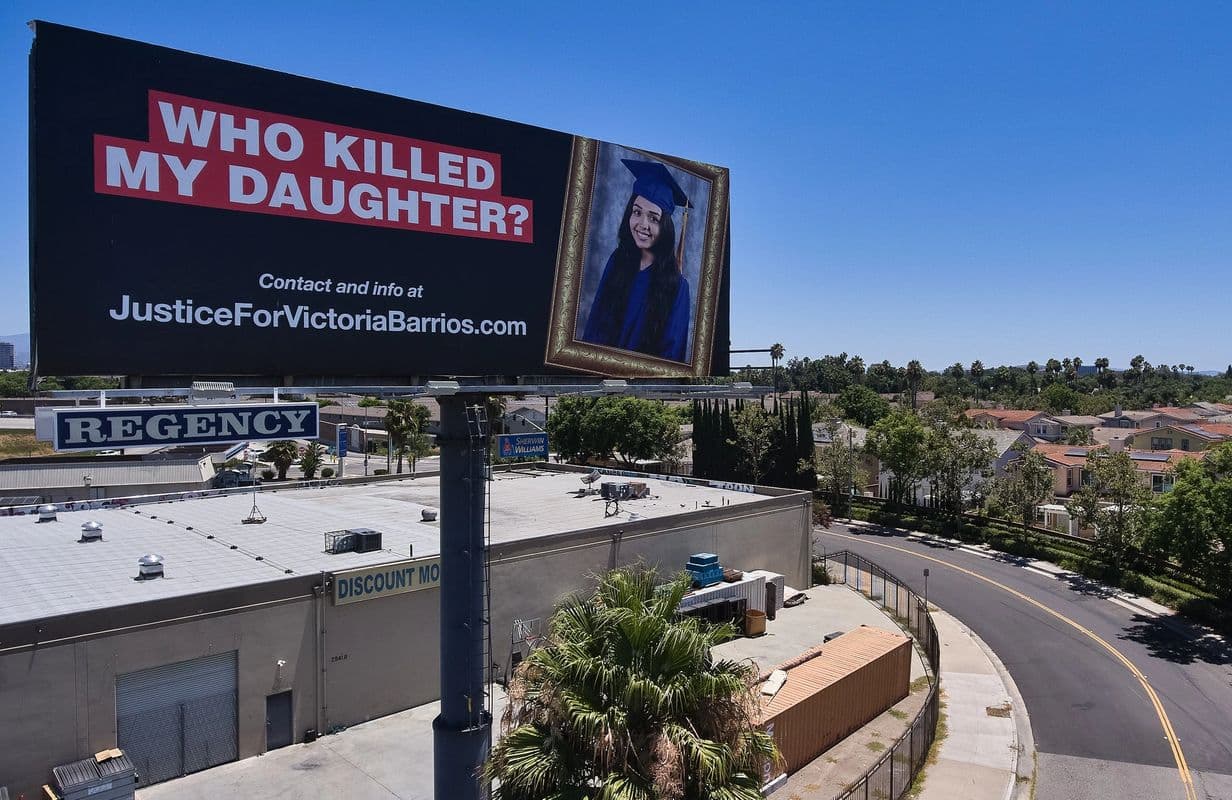 Uno de los anuncios espectaculares sobre el crimen de Victoria Barrios.