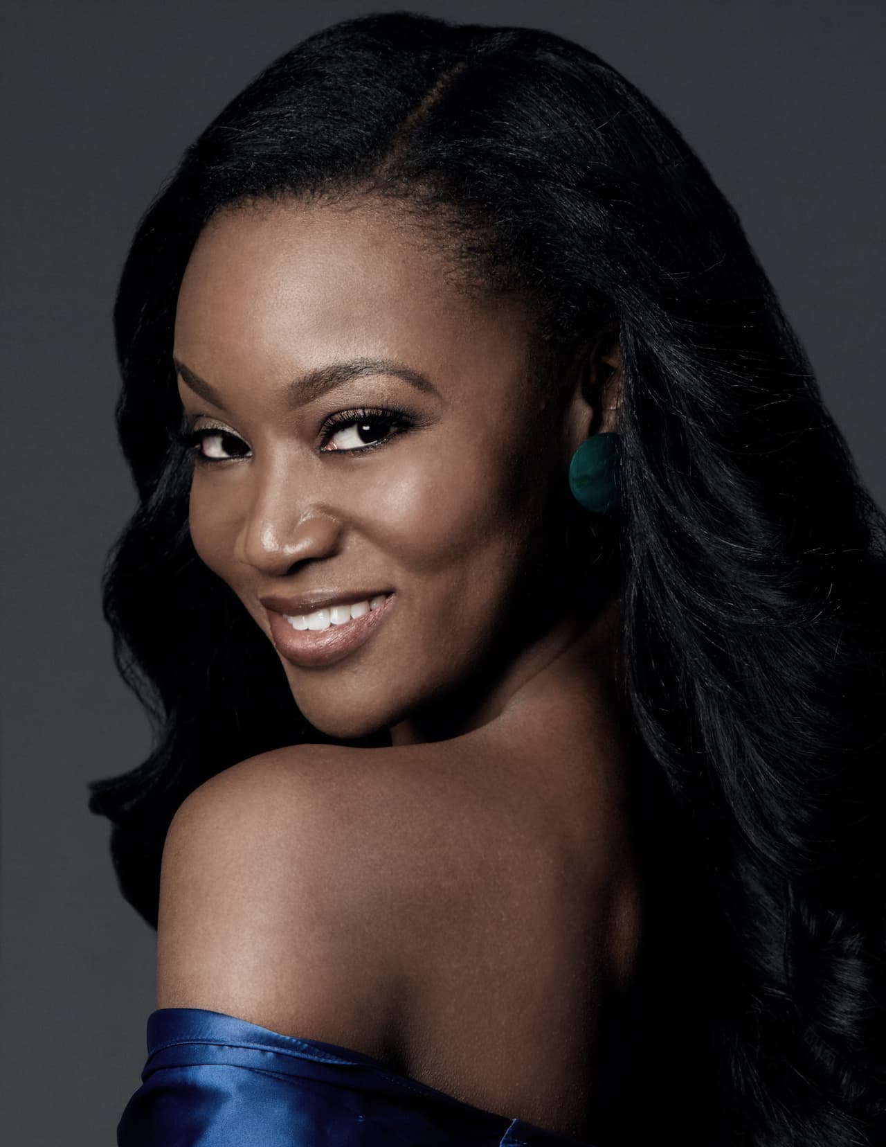 <b>Deshauna Barber</b>
<br>
<b>Miss Estados Unidos</b>
<br>En esta competencia la estadounidese recordó a un madre, quien falleció recientemente y, en sus palabras, le está compitiendo a su lado esta noche.