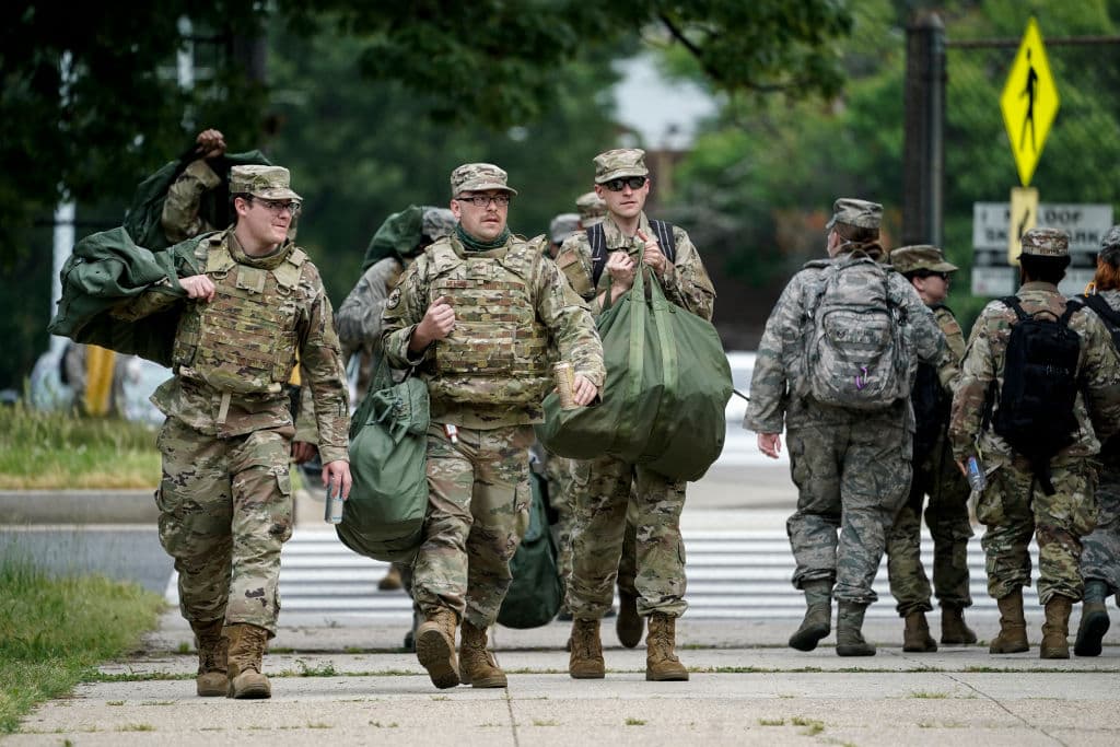 Tropas llegando a los cuarteles de la Guardia Nacional en Wasghinton D.C. este martes.