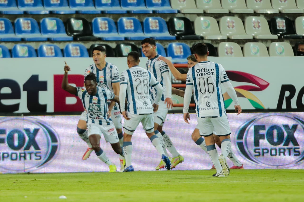 Aviles Hurtado se vuelve a encontrar con el gol y Pachuca consigue tres vlaliosas unidades.
