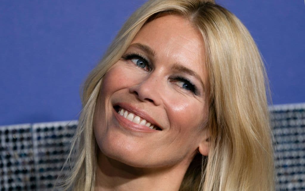 <b>Claudia Schiffer</b>
<br>La supermodelo alemana que cautivó el mundo de la moda en la década de los 90, junto a Naomi Campbell y Elle Macpherson, fue inmortalizada con una muñeca en conmemoración a su cumpleaños número 50.