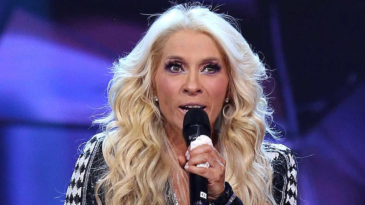 Yuri reta a sus 'haters' a que le publiquen un video que demuestre su supuesta homofobia