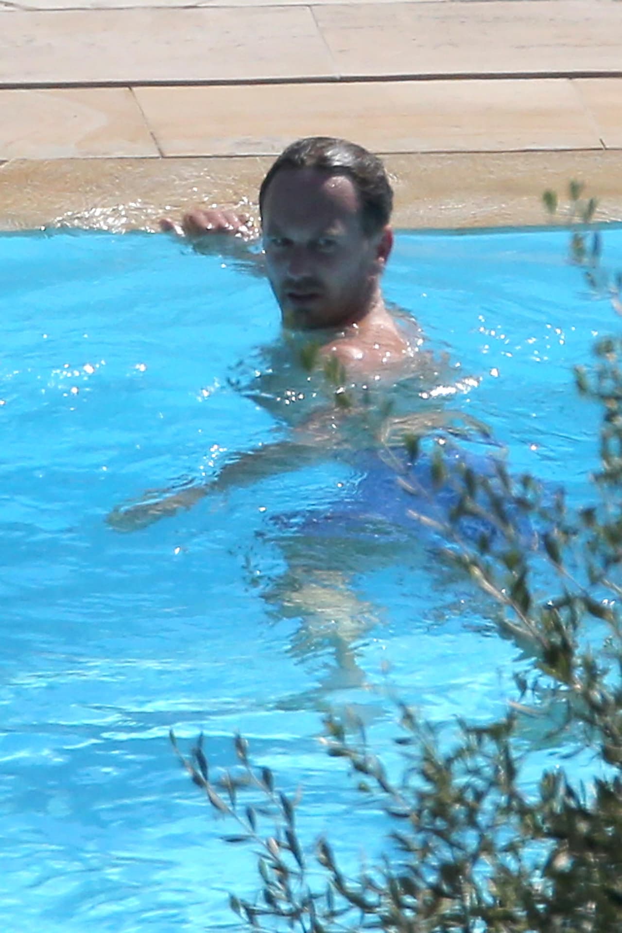 Él prefirió darse un chapuzón.