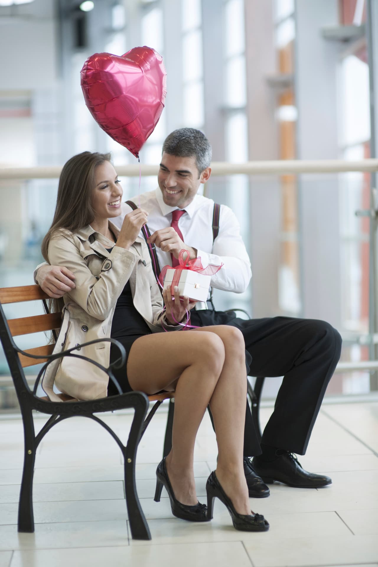 Hay un encuentro en tu horizonte astral que puede significar el regreso a una vida en pareja con una persona muy especial, que siempre te ha amado y ahora está buscándote nuevamente.