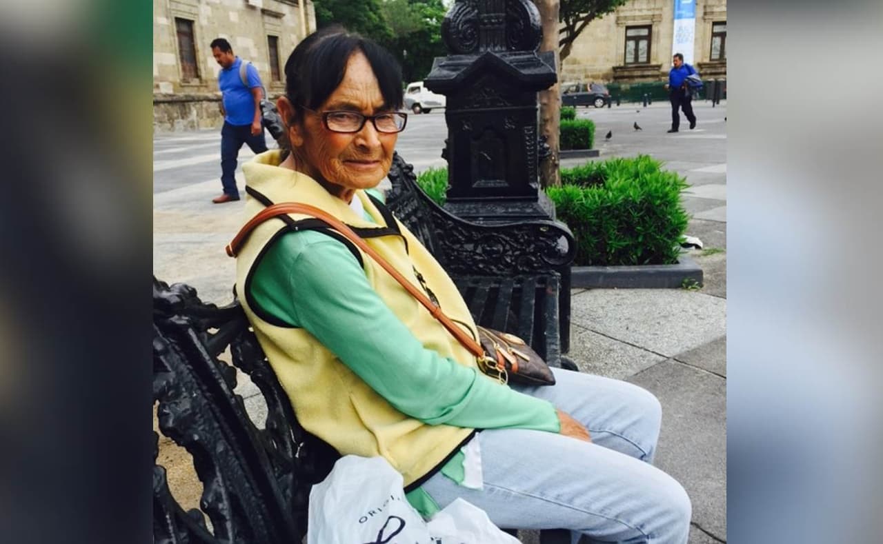 Piden ayuda para localizar al autor del 'hit and run' que le costó la vida a una anciana en Sur Los Ángeles