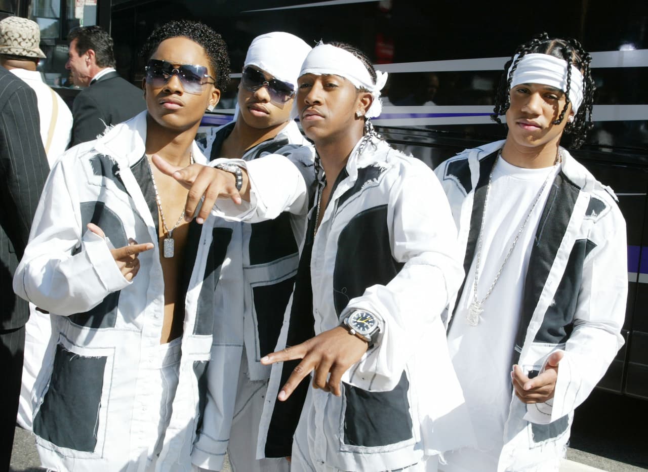 Su segundo álbum de estudio 21 lo siguió colocándose en el gusto del público y otorgándole más madurez. Para 2007 se unió con el rapero Bow Wow para crear "Face Off".