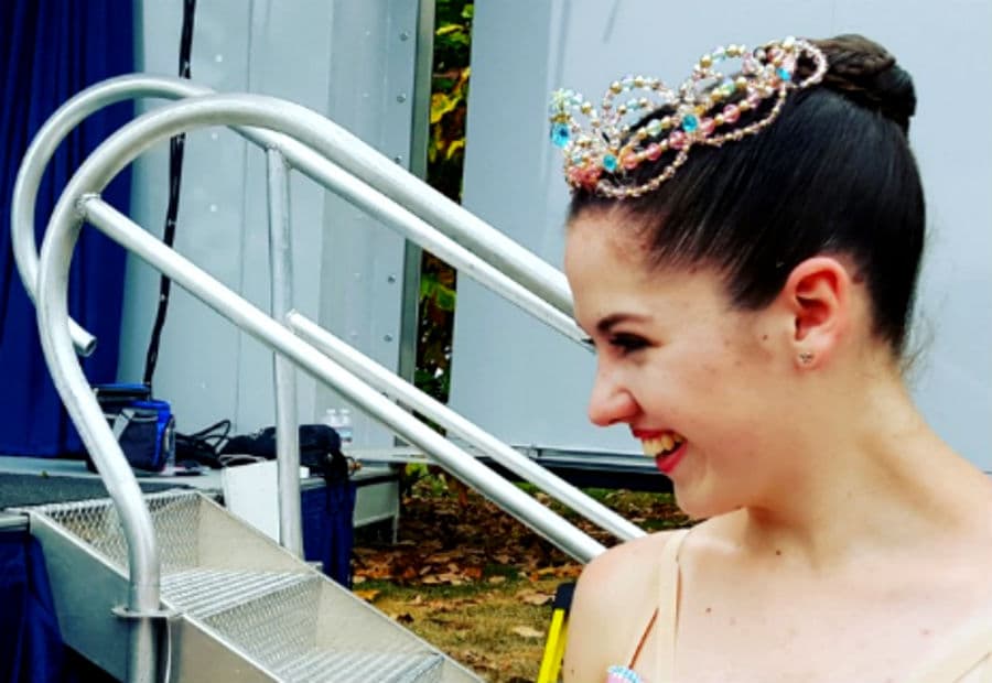 Foto capta momento perfecto en que bebé ve a bailarina por primera vez