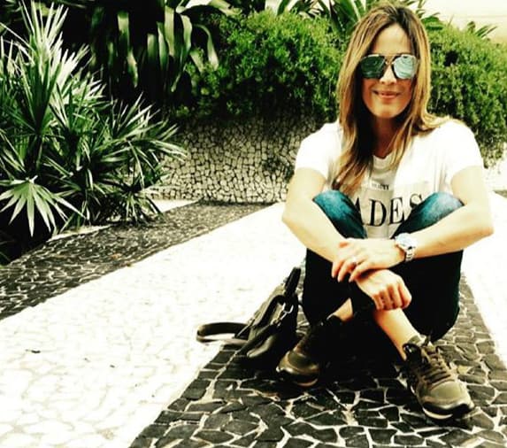 ¡Día de descanso! Karla Martínez siempre luce a la moda. (12 de diciembre, 2015).