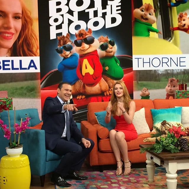 La guapísima Bella Thorne vino a promocionar su película, "Alvin And The Chipmunks". (14 de diciembre, 2015).