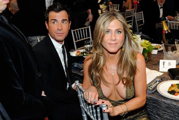 Jennifer Aniston y Justin Theroux (un poco distraído).