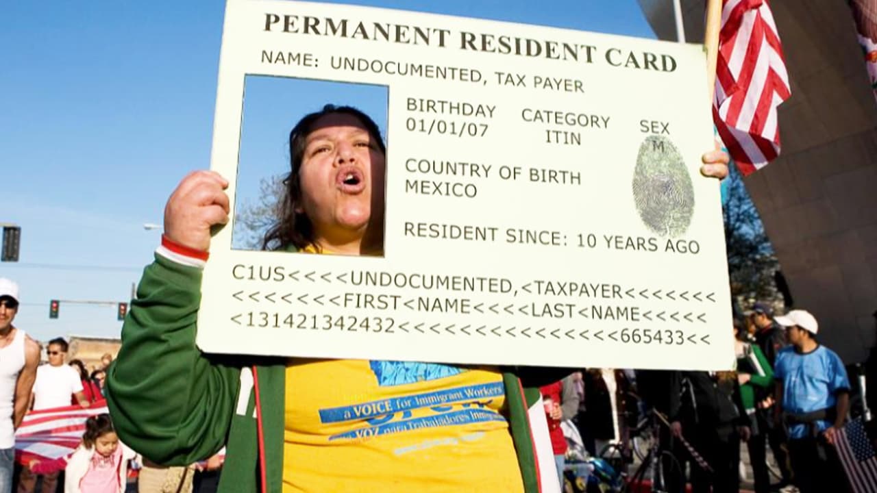 Vacuna de Covid-19 será obligatoria para solicitantes de la 'green card'
