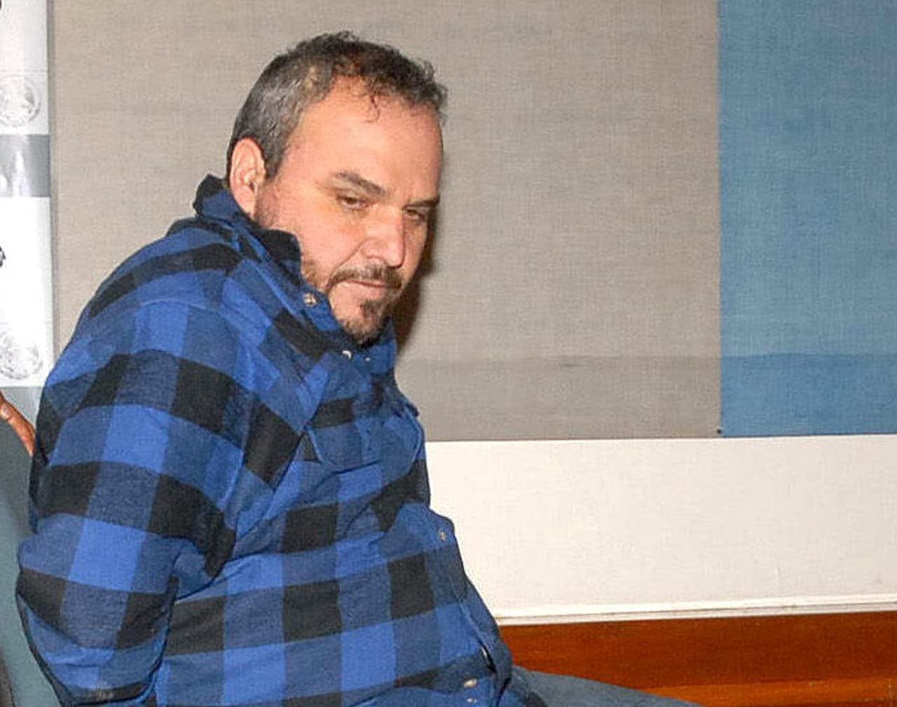 <b>‘Rey’ Zambada</b>, hermano de ‘El Mayo’ y uno de los socios principales de Guzmán Loera, fue el primer testigo clave de la fiscalía. En su declaración hizo una radiografía del negocio del tráfico de drogas que 'El Chapo' lideró y desmontó los primeros argumentos de la defensa. Quien fuera operador financiero y jefe del cártel de Sinaloa en la Ciudad de México afirmó que este grupo delictivo ha tenido en su nómina desde policías municipales 
<b>hasta gobernadores y generales.</b>