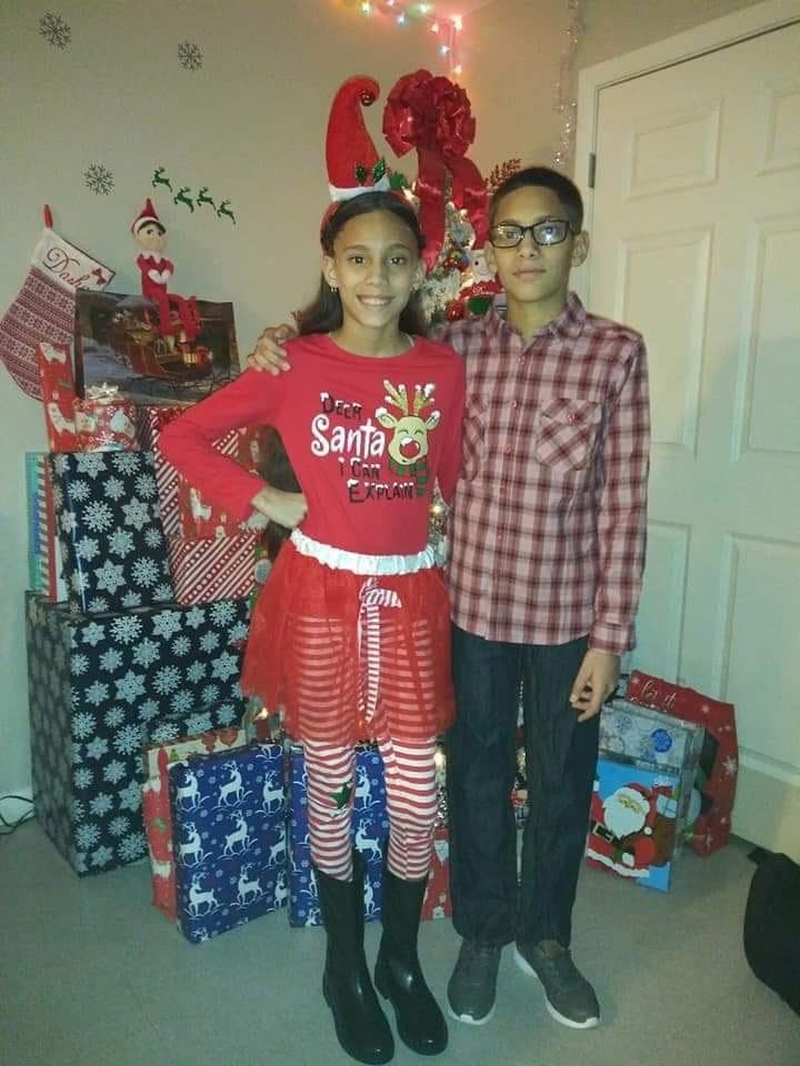 Kathy DJ Almodóvar Torres envió una foto de sus hijos, a quien llama sus dos bendiciones. 
<br>