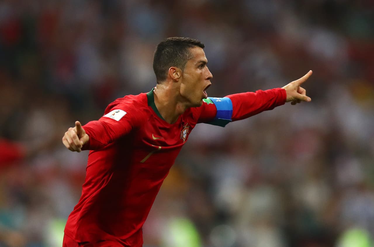 Cristiano Ronaldo se vistió de leyenda al anotar triplete para que Portugal salvara el empate 3-3 contra España en el segundo partido del grupo B en el Mundial de Rusia 2018.