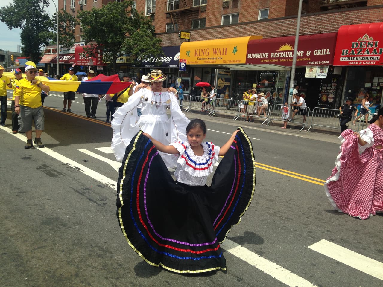 Los niños conservan las tradiciones de sus padres.