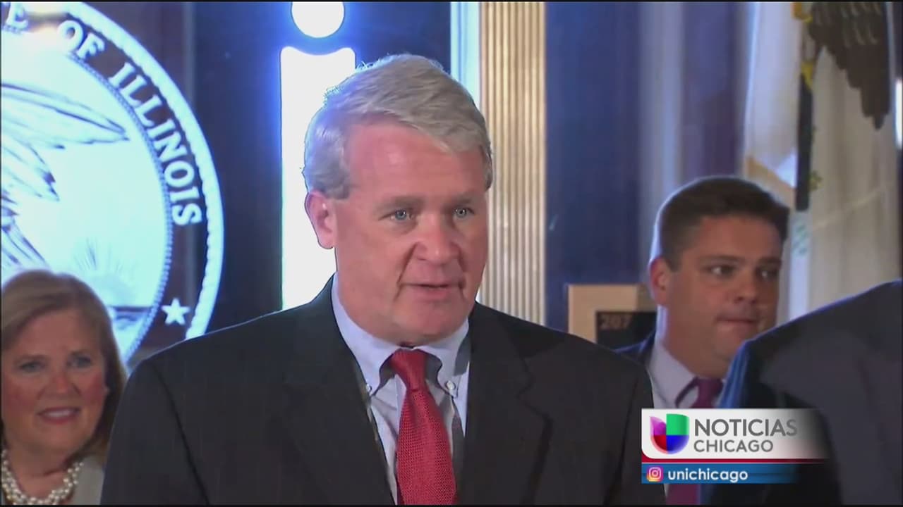 Abrirán las escuelas públicas en otoño, Illinois aprueba un presupuesto provisional