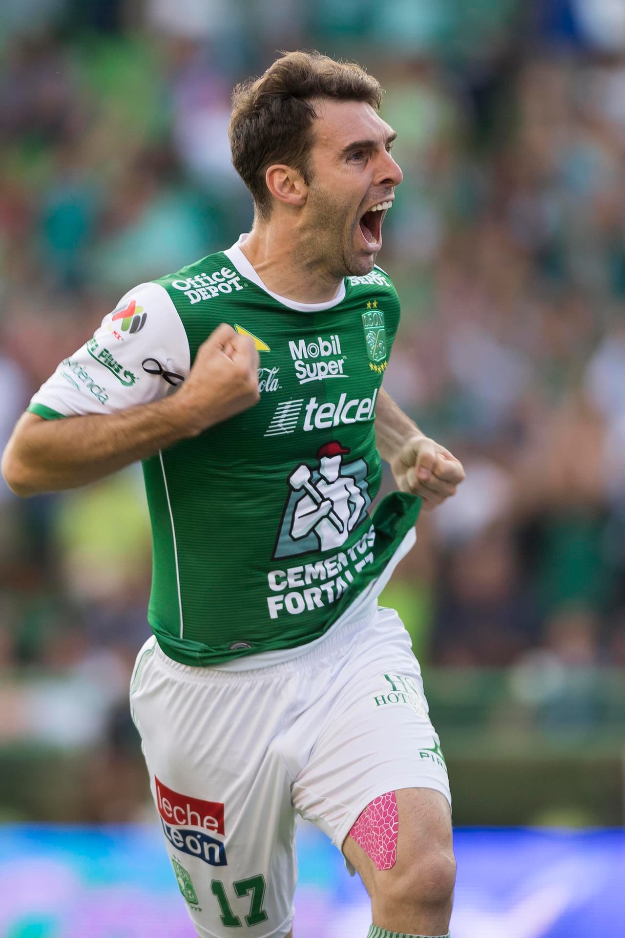 Mauro Boselli sumó su centésima anotación con la camiseta de León y como siempre fue pieza clave para su equipo.
