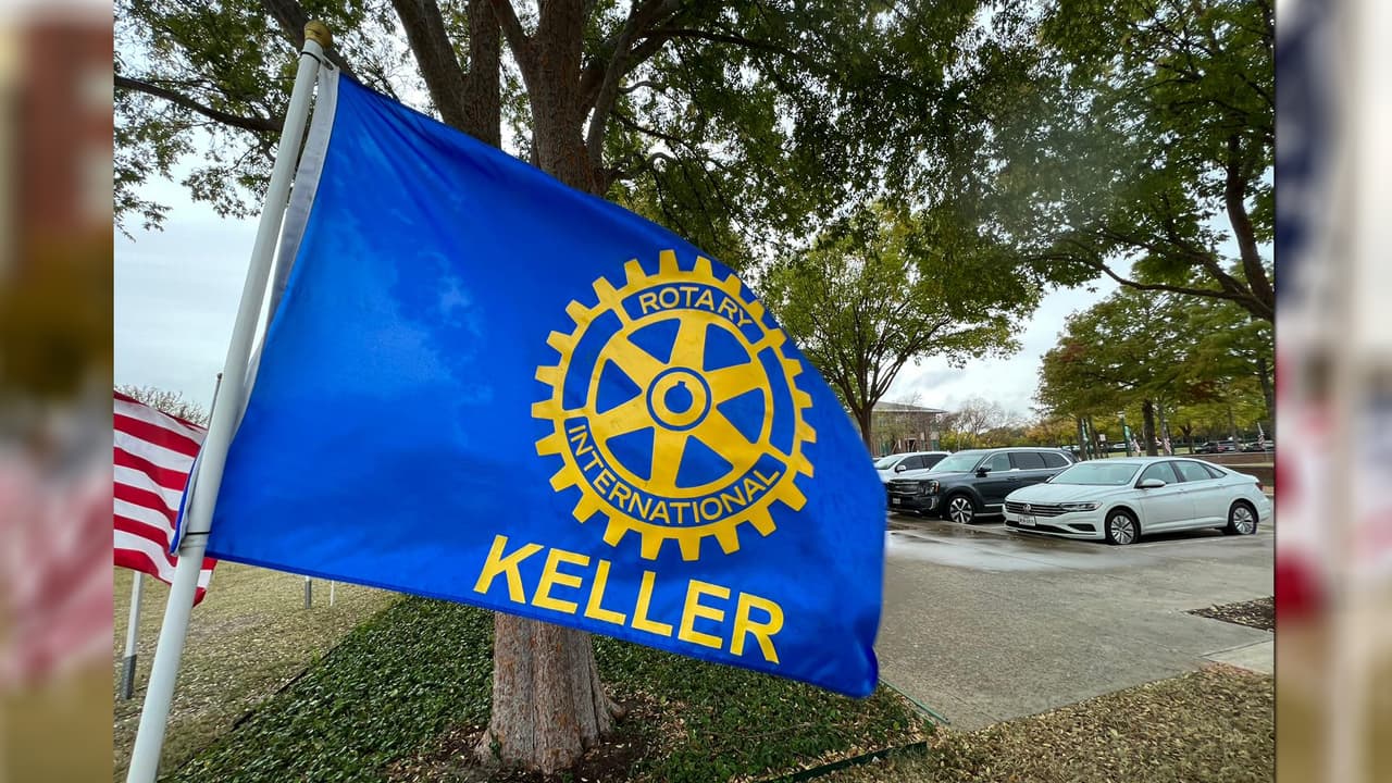 “Terry Barker era muy querido por muchos, era un amigo y alguien a quien buscaban a menudo como guía, incluso después de retirarse de su puesto en el Ayuntamiento y de volar para American Airlines, su amor por la comunidad era inconfundible”,
<a href="https://www.facebook.com/ArminMizaniTX/posts/669132868104515" target="_blank">escribió el alcalde Armin Mizani en sus redes sociales. </a>