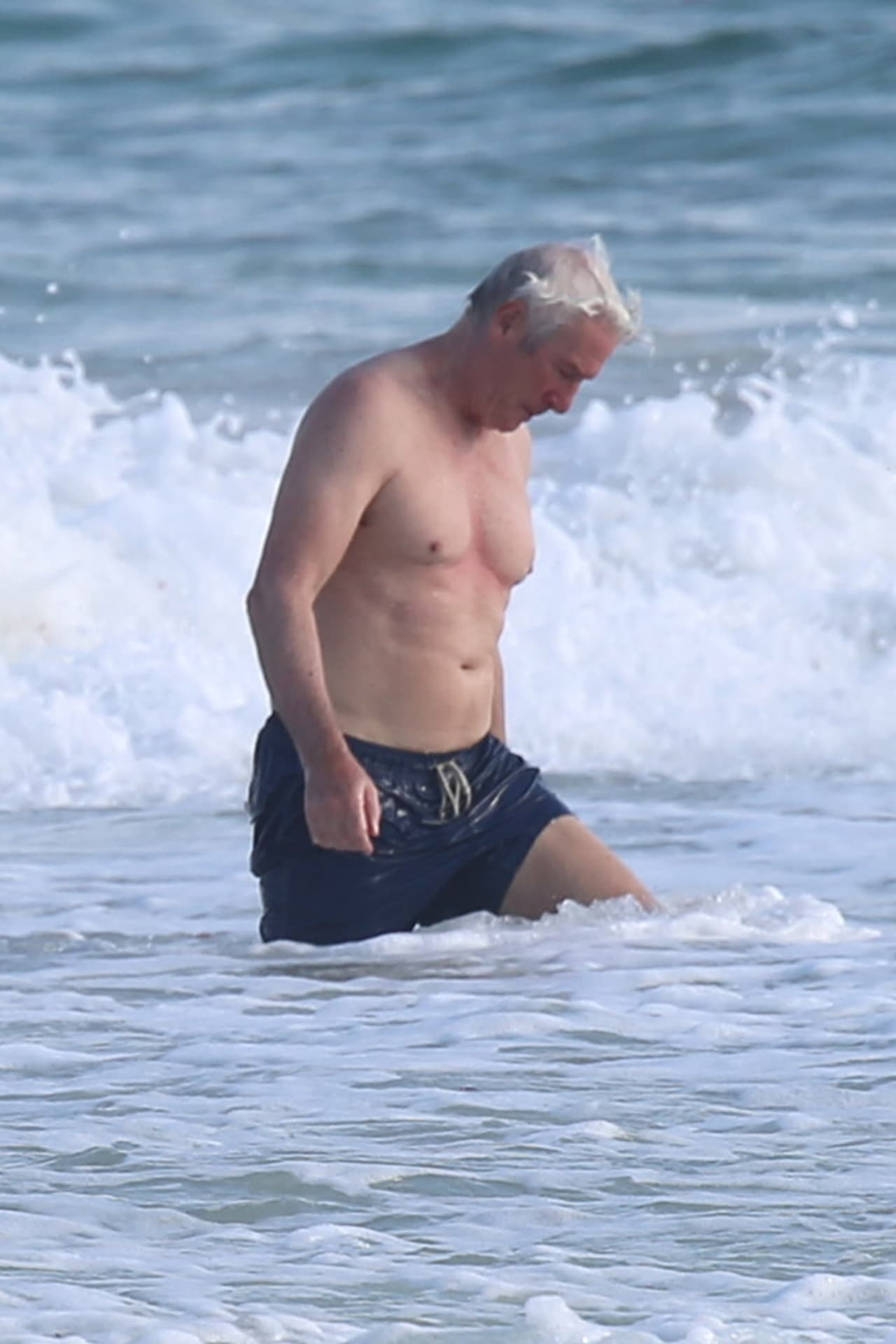 Richard Gere goza del mar en Tulum, México, el de 3 de abril de 2017.