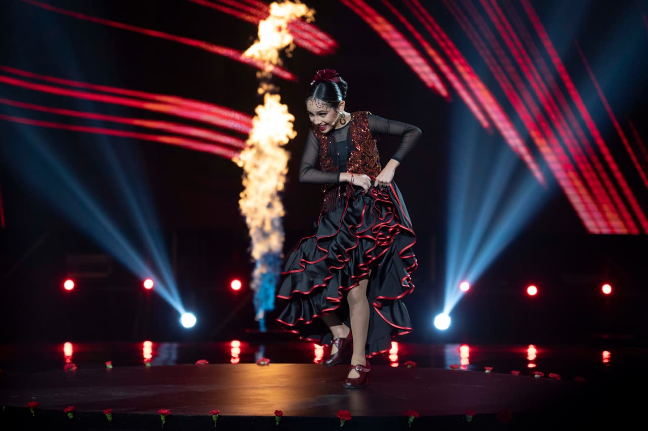 Pese a no ser elegida para el 'duelo a muerte', la aspirante misteriosa Francesca Pinoargotti, de 10 años de edad, demostró su talento para el baile flamenco y recibió una gran ovación de parte del público.