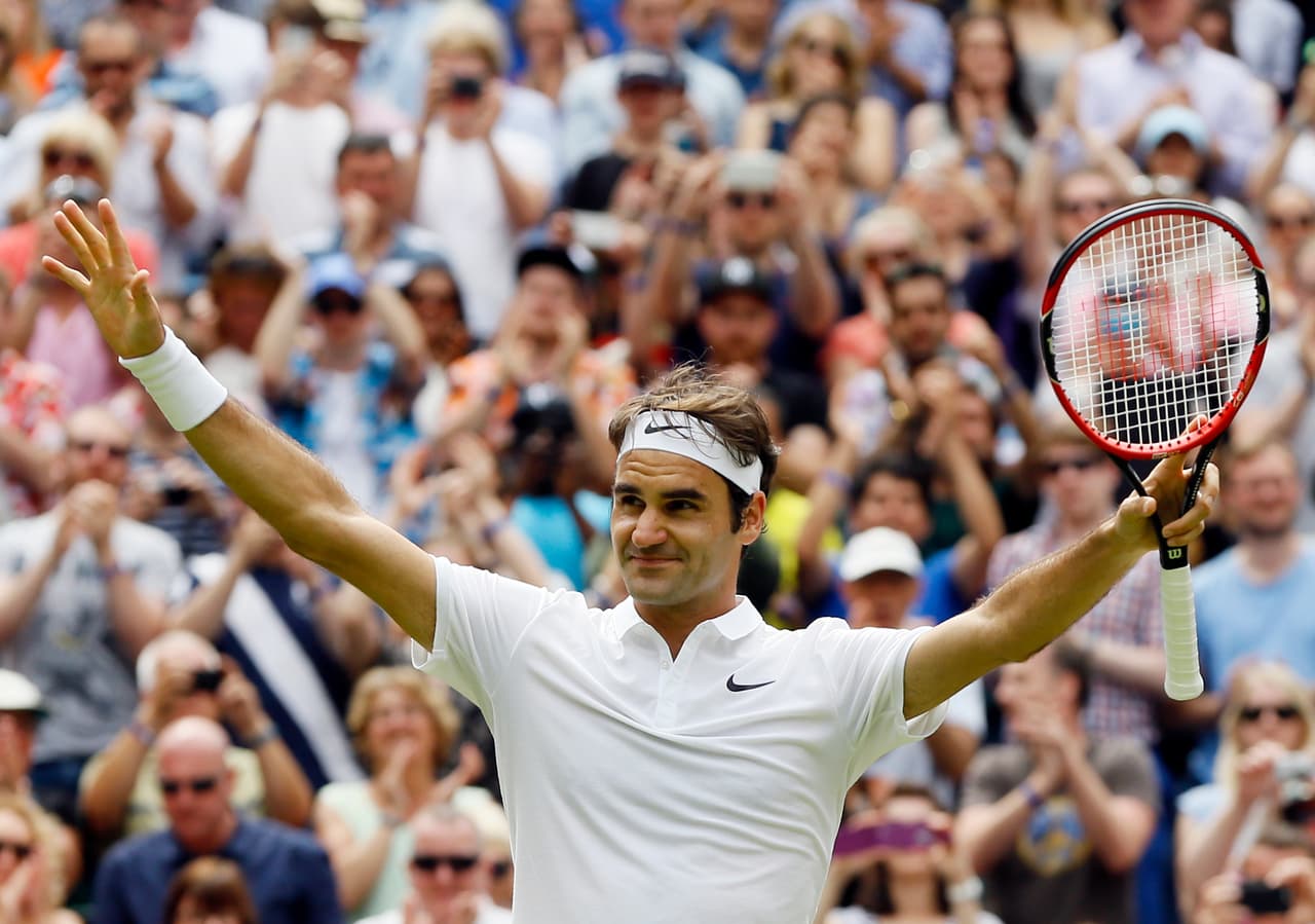 Roger Federer encabeza el listado por primera ocasión al generar 106.3 millones de dólares. A lo largo de su carrera ha ganado 130 millones de dólares, pero sus ganancias fuera de la arcilla han eclipsado tal cifra.
