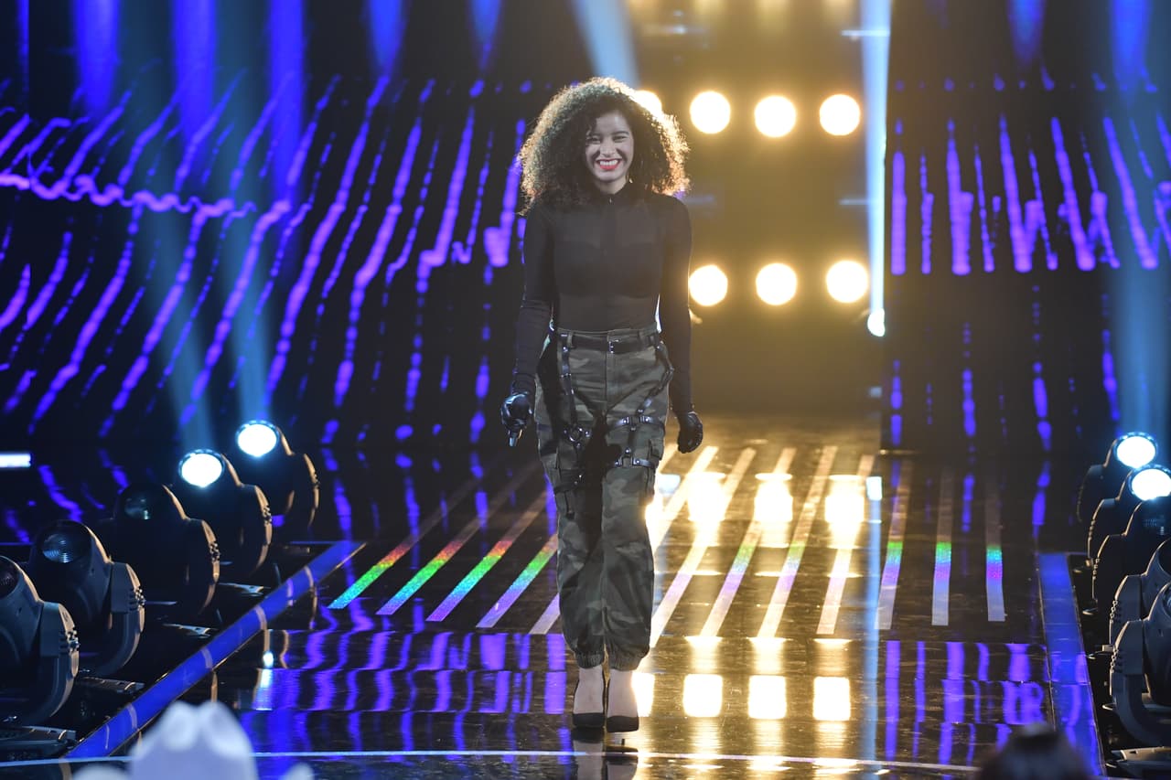 Aimeé Miranda. Mira 
<b><a href="https://www.univision.com/shows/reina-de-la-cancion/aimee-miranda-deja-el-escenario-de-reina-de-la-cancion-y-hace-sudar-a-joss-favela-mientras-canta-call-me-maybe-video" target="_blank">aquí su presentación</a></b>.