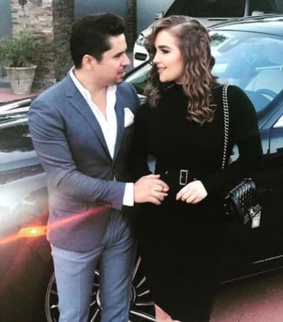 Entre Larry y Kenia existe una brecha de 13 años -él tiene 39 y ella 26- sin embargo, la edad no ha impactado en su relación de nueve años.