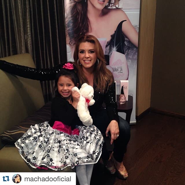 Y mientras Todos la disfrutamos en pantalla, sólo Dinorah puede gozar de sus apapachos.