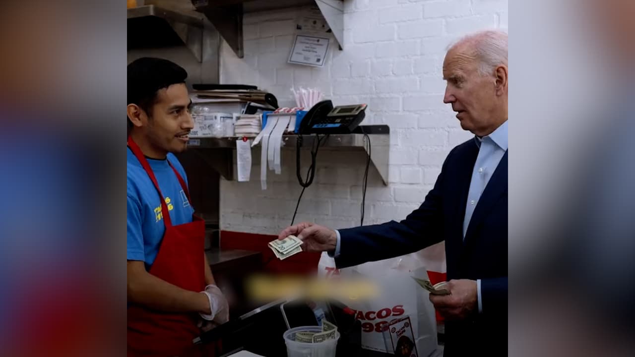 El presidente Joe Biden visita una taquería en Los Ángeles