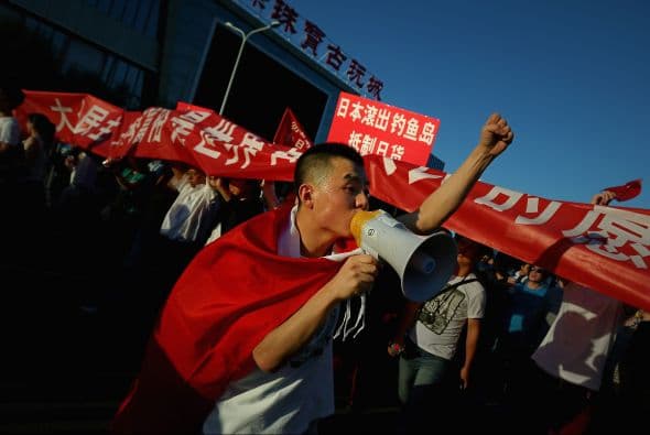 En entrevista para el diario The Sydney Morning Herald, Thirlwell afirmó que el conflicto expone la fragilidad del modelo fabril que se sigue en el este de Asia, y que ha apoyado el éxito económico de la región en las últimas dos décadas.