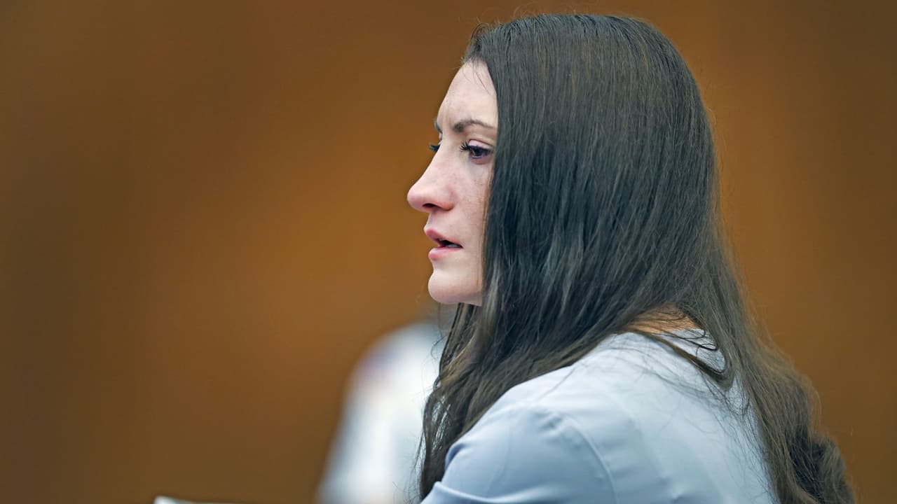 Claves del caso Lindsay Clancy, madre acusada de matar a sus hijos en Massachusetts; su defensa alega psicosis posparto