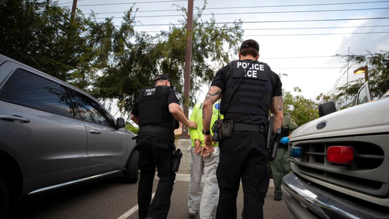 Detenciones de ICE y asilo: respondemos tus preguntas sobre inmigración de la semana