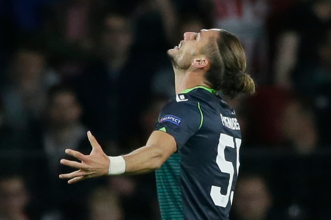 El PSV se impone ante el Sporting tres goles a uno.
<br>