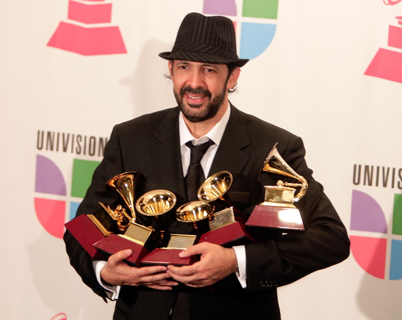 Además de su reconocimiento como Persona del Año, Juan Luis Guerra arrasó en premios ese año.