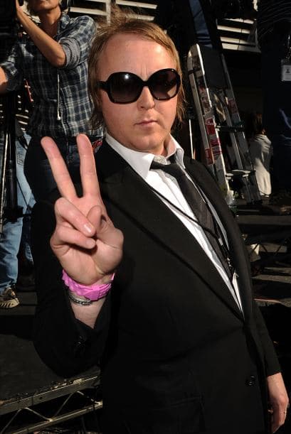 Siguiendo los pasos del ex Beattle, James aprendió a tocar la guitarra, batería, piano y guitarra.Mira aquí los videos más chismosos.