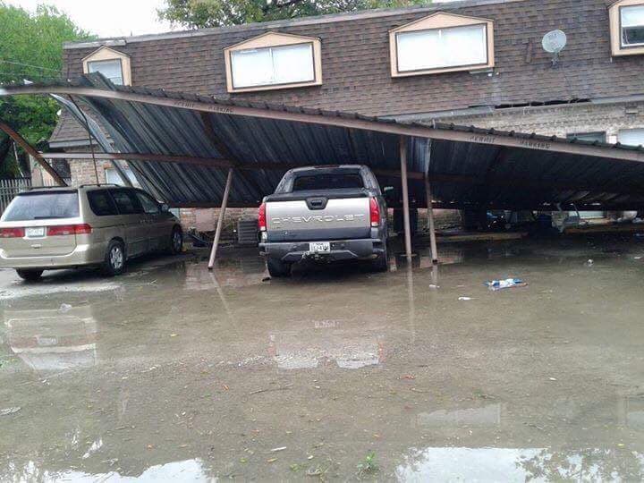 Destrozos causados por el mal tiempo en Houston.