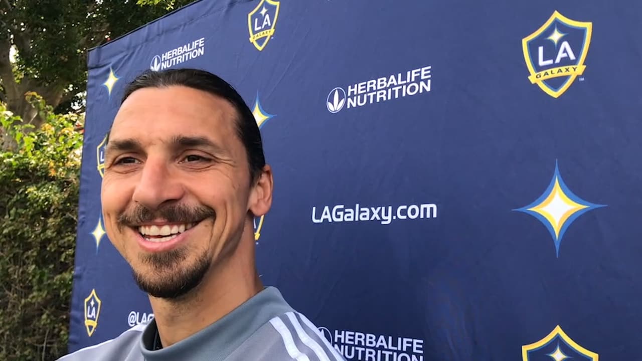 Antes de viajar a Vancouver, Ibra se deshace en elogios para Jonathan, Antuna y Joe Corona