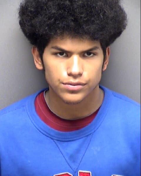 Identifican a sospechoso que le disparó a un policía en San Antonio 