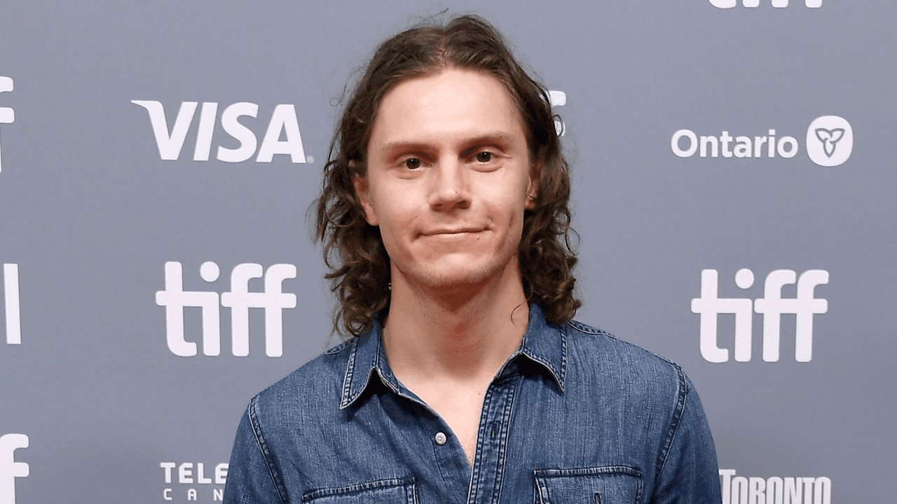 Evan Peters podría continuar en el MCU con la serie ‘Agatha: Darkhold Diaries’.