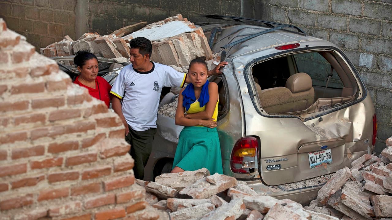 Recaudan ayuda para pueblos destruidos por el terremoto y olvidados por el gobierno