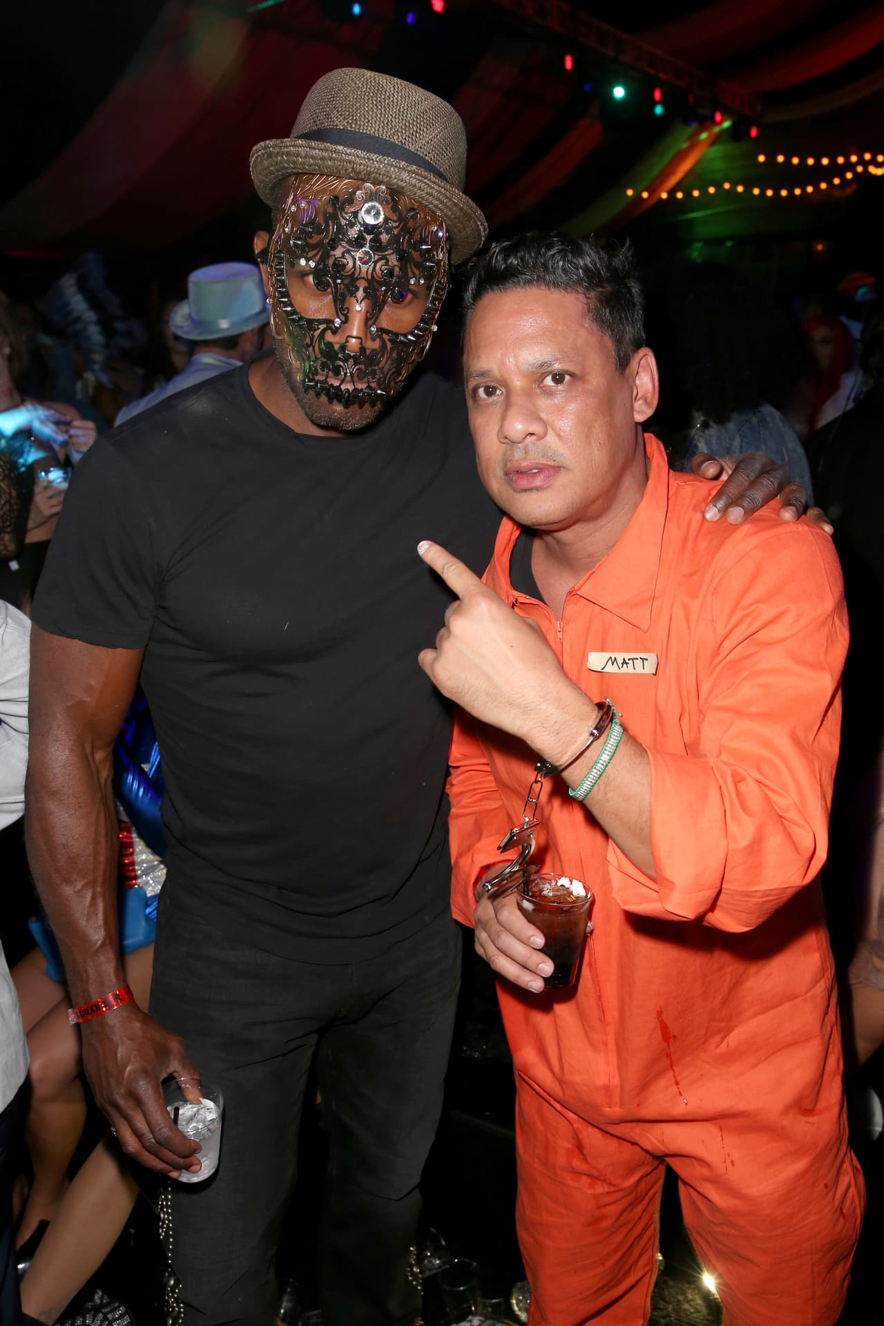 Muchas estrellas llegaron a la fiesta, como el actor de televisión, Billy Brown.