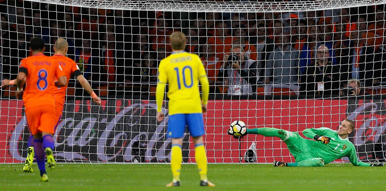 Tan solo a 16 minutos de haber comenzado el partido, un penal a favor de Holanda se transformó en el 1-0 en el pie derecho del atacante del Bayern Munich.